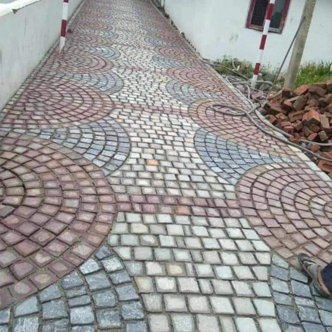 Cobble Stone Lying