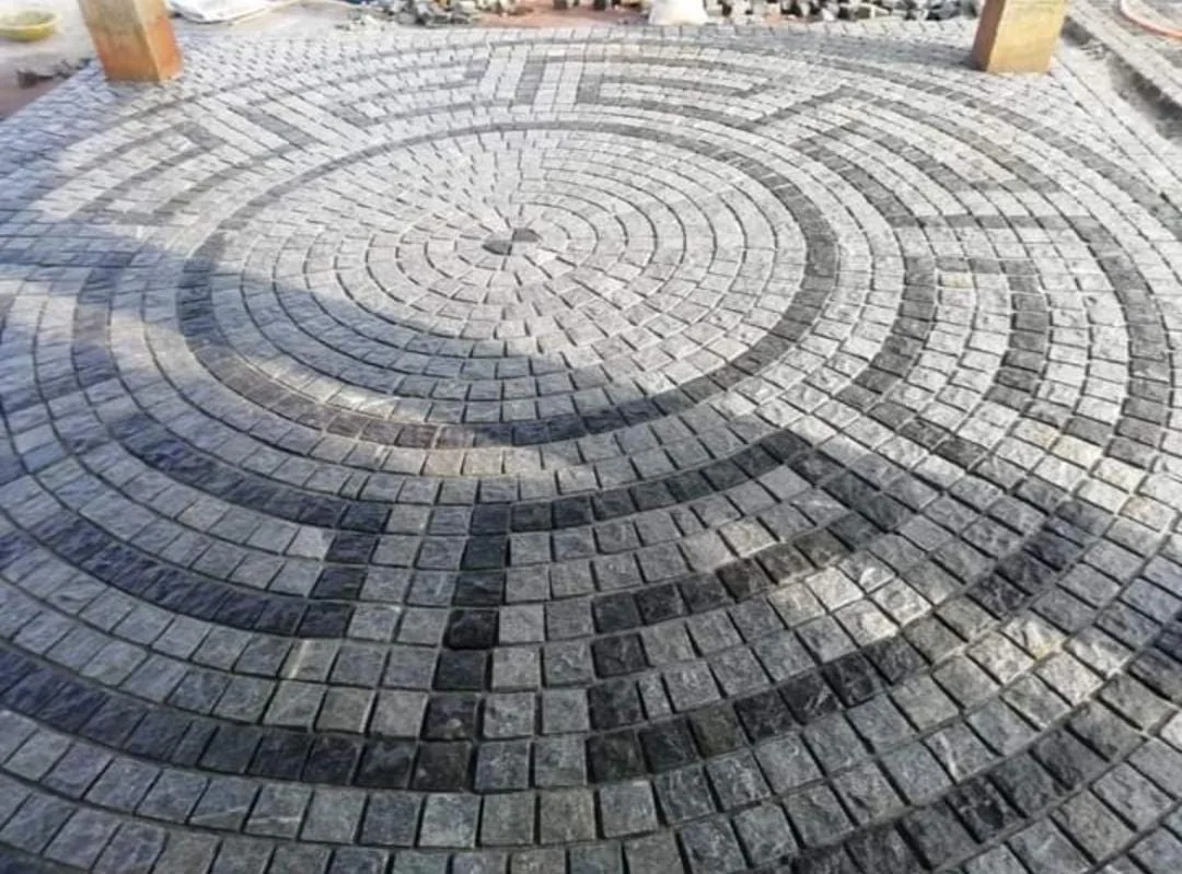 Cobble Stone Lying