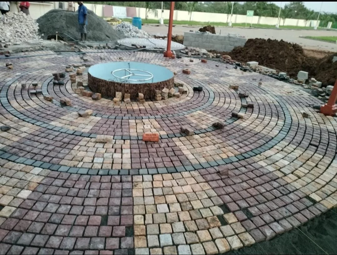 Cobble Stone Lying