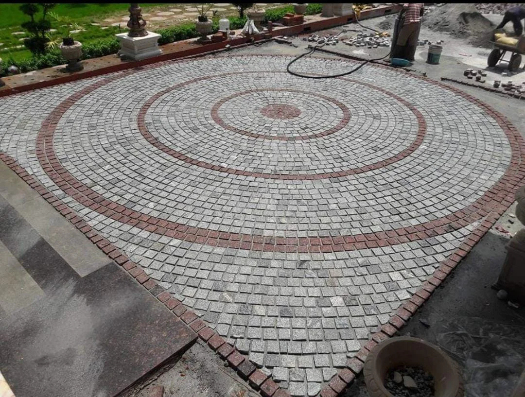 Cobble Stone Lying