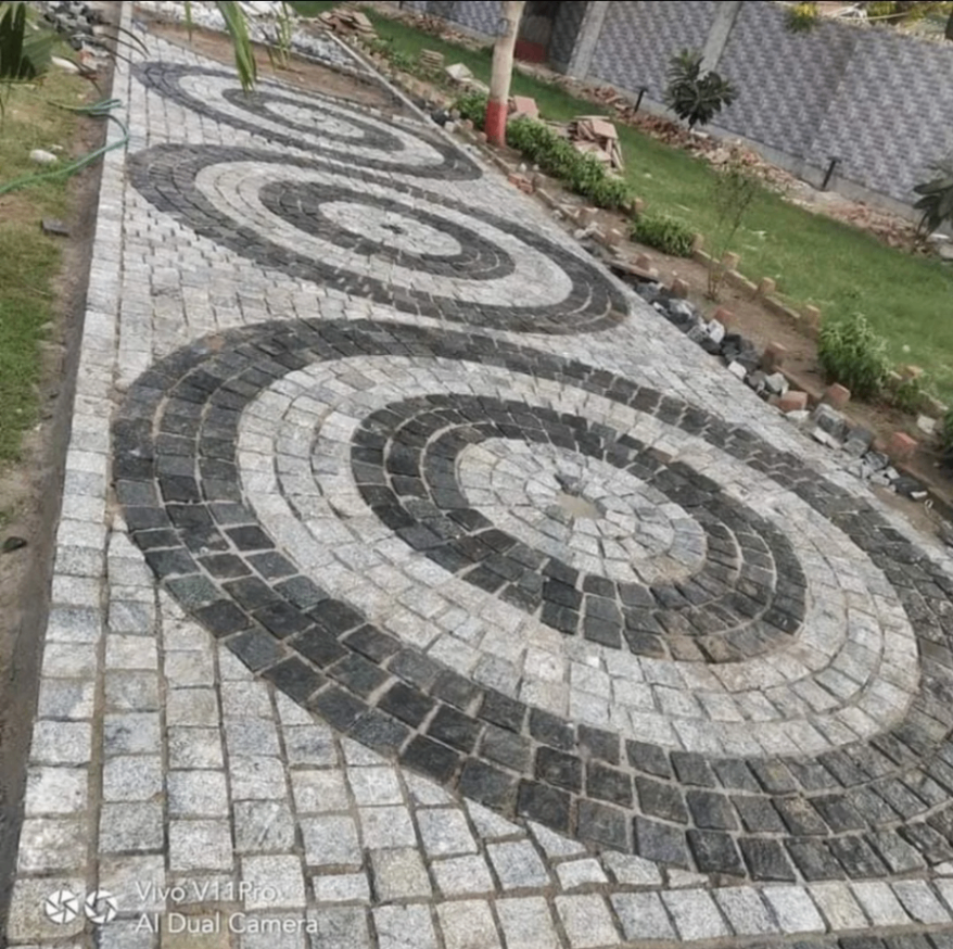 Cobble Stone Lying