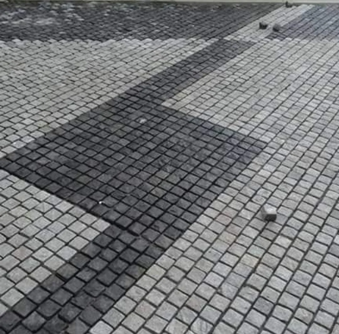 Cobble Stone Lying